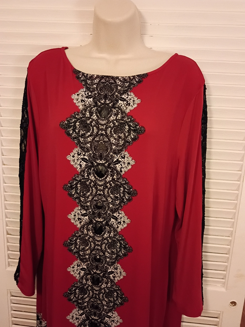 Style & Co. Red Long-Sleeve Shift Dress with Black Metallic Trim - Picture 6 of 8